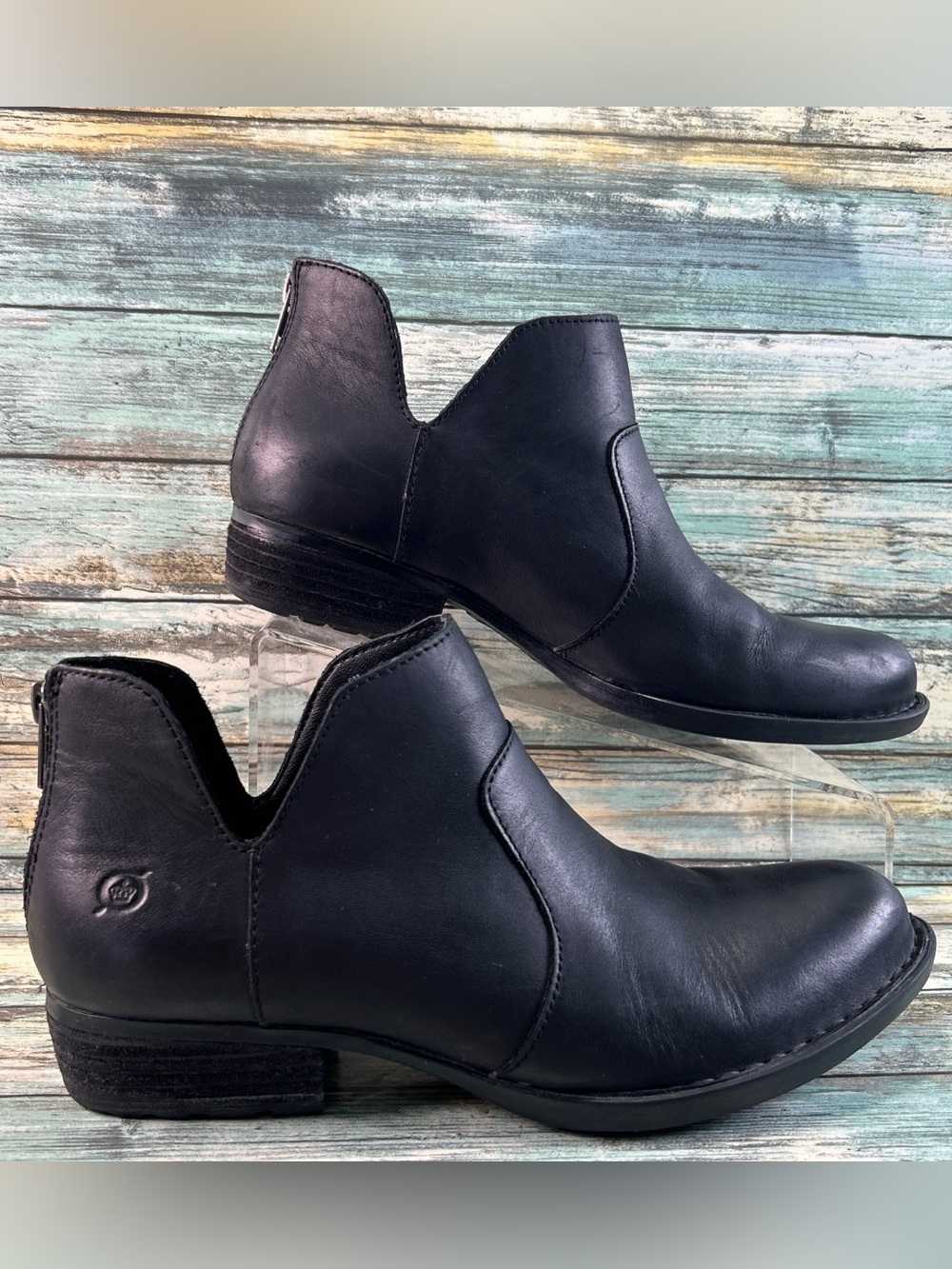 BORN Kerri Ankle Bootie Size 9 Western Zip V-Cut Block Heel Casual Black Leather